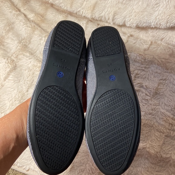 Like new Rothy’s cloud grey Birdseye round toe shoes - Picture 10 of 14